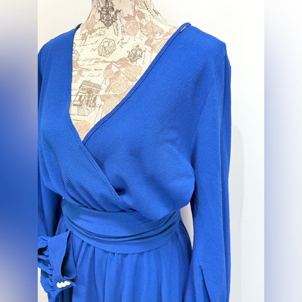 MEGHAN L.A. Royal blue long sleeve faux wrap FABULOUS LILYPAD midi dress size L. - Picture 5 of 16